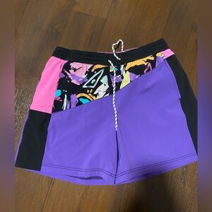 Chubbies men medium 5.5 bathing suit swim trunk